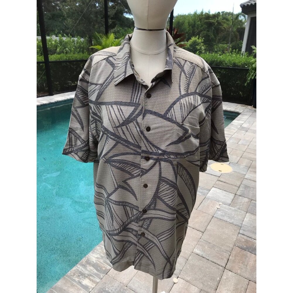 Quiksliver Waterman collection short sleeve Men’s shirt size L